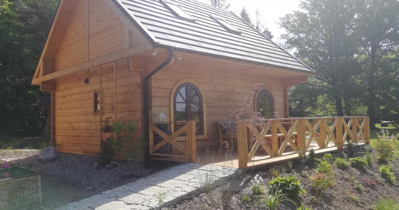 Woodorf Drewnem Uslane - Domki Z Bala Nad Rzeka Slupia Wsrod Pol I Lasow Z Chata Grillowa, Ogniskiem I Placami Zabaw Dla Dzieci Ustka Exterior foto
